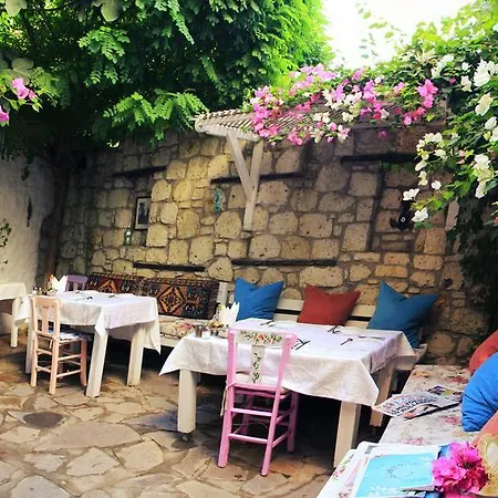 베디르한 코낙 오텔 알라카티